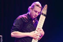 yoghurt_images_photo_live_20111218_patronaat_eric-keyzer_072_groot