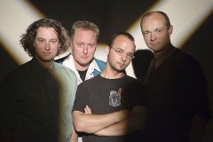 yoghurt_images_photo_official_2006_eric-keyzer_oh_groepsfoto_09_groot
