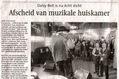 yoghurt_press_reviews_20111218_patronaat_daisy-bell-afscheidsfeest_haarlems-dagblad_groot