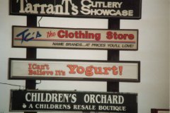 yoghurt_images_photo_snaps_199108_manchester-usa-mall_hindrik-jan-knot_groot